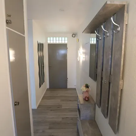 Modernes Mit Grossem Balkon,schoener Aussicht Und Indoorpool Apartmán