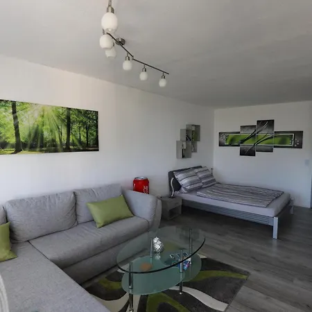 Apartmán Modernes Mit Grossem Balkon,schoener Aussicht Und Indoorpool Oberteuringen