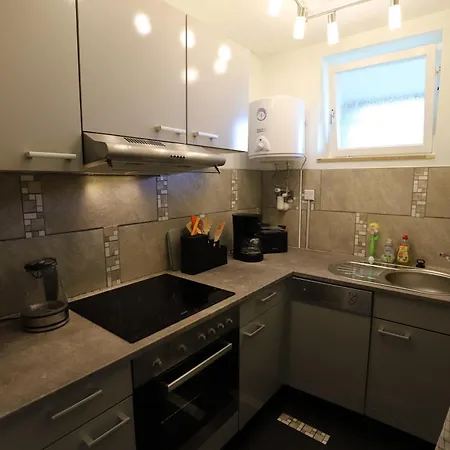 Apartmán Modernes Mit Grossem Balkon,schoener Aussicht Und Indoorpool
